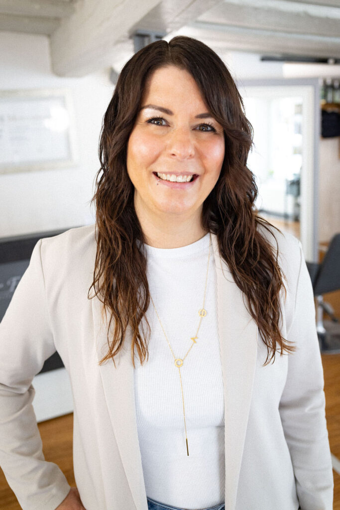 Jessica vom Team des Friseurladens in Bamberg